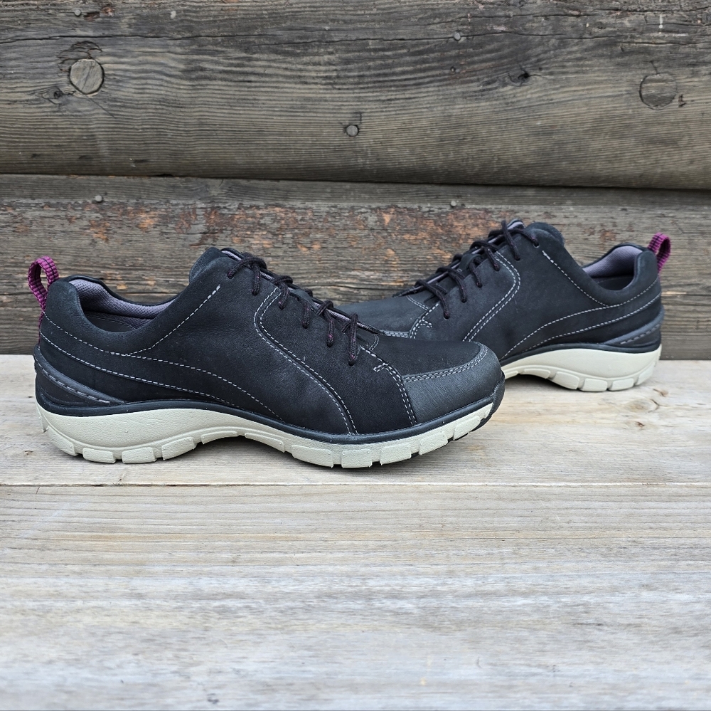 Clarks Wavewalk Sporty Waterproof, Nubuck Leather, Comfort Walking Sneaker 8W - Picture 4 of 16